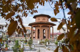 آرامگاه میرزا کوچک خان جنگلی 